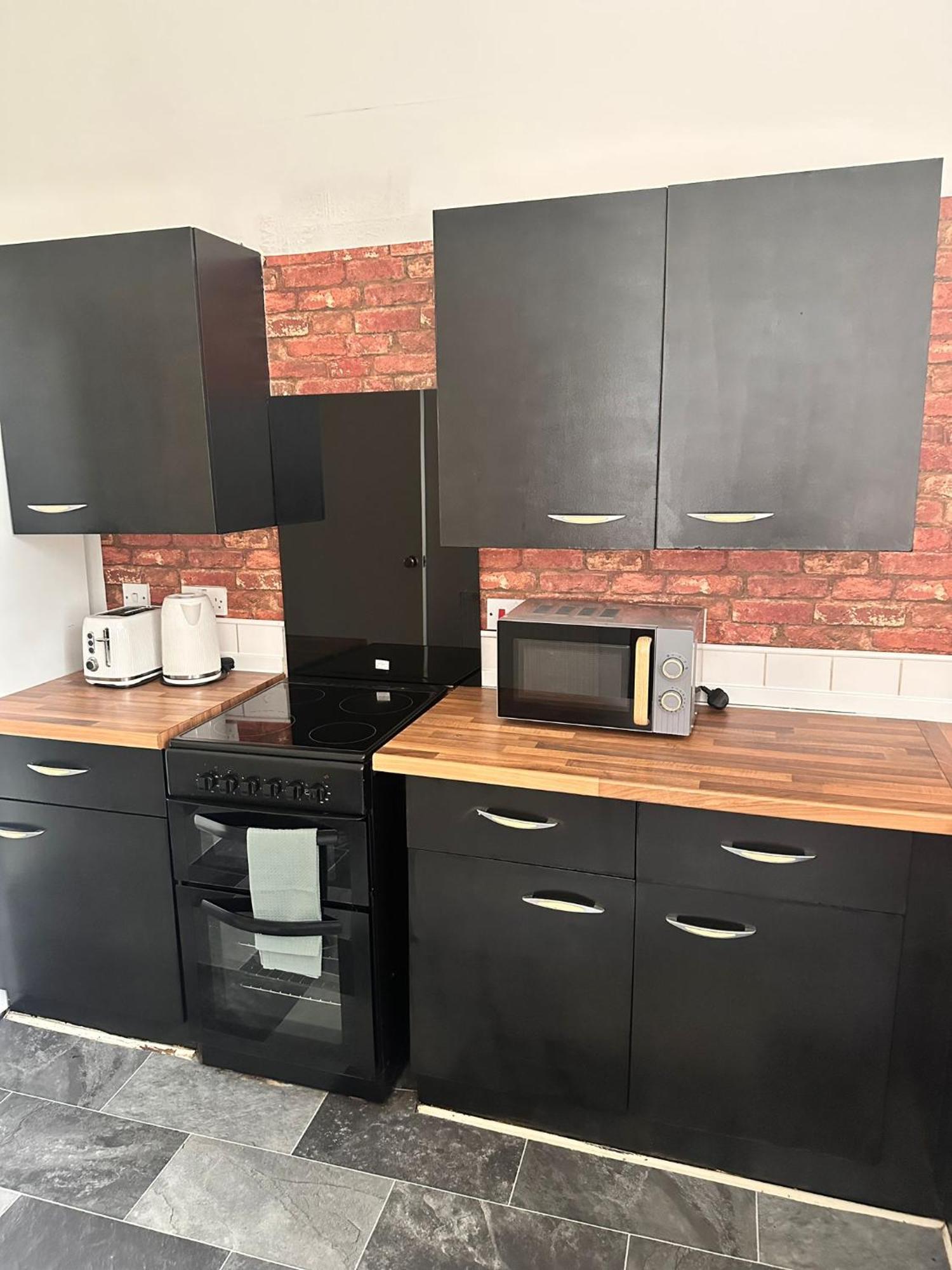 Group 4br Sleeps 11 Near Ibrox Parking Apartment Glasgow